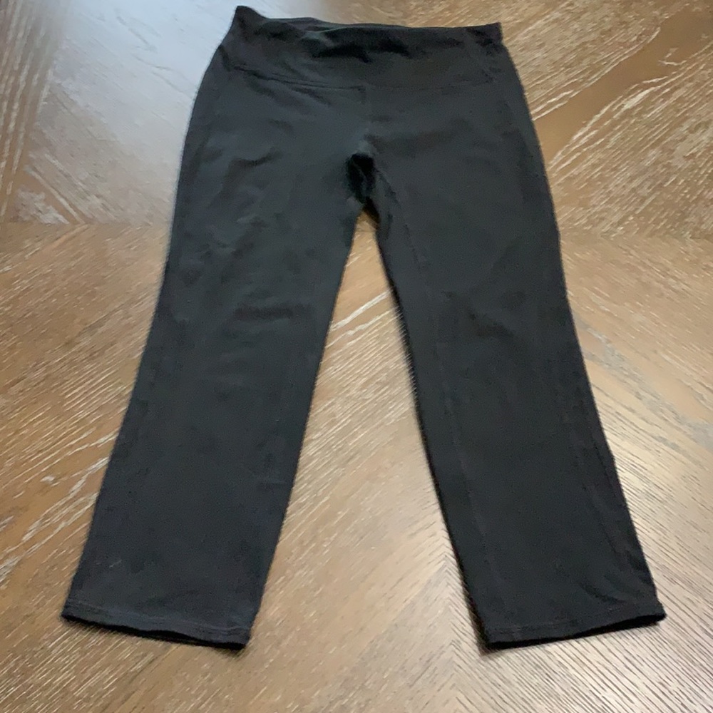 Gap Gapfit black Capri leggings. Size XS
